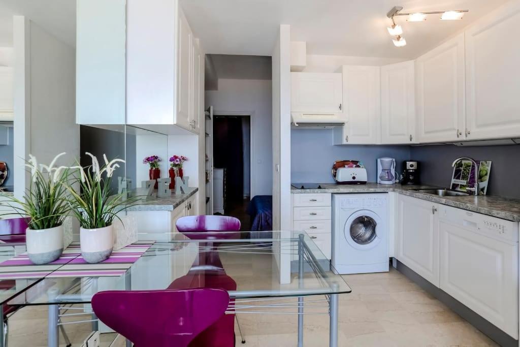 French Riviera 1 Bedroom On The Beach Facing Cannes Théoule-sur-Mer Kültér fotó